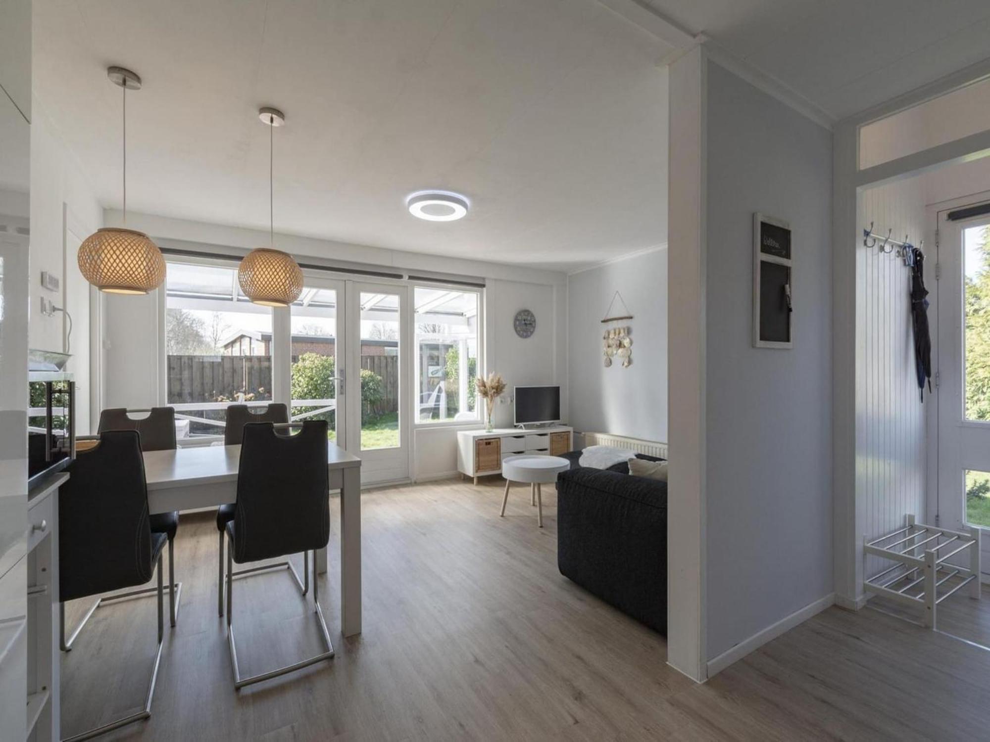 Modern Holiday Home With Large Garden Sint Maartensvlotbrug エクステリア 写真