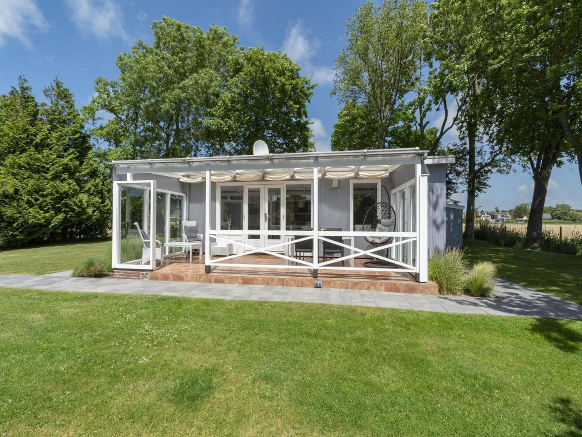 Modern Holiday Home With Large Garden Sint Maartensvlotbrug エクステリア 写真